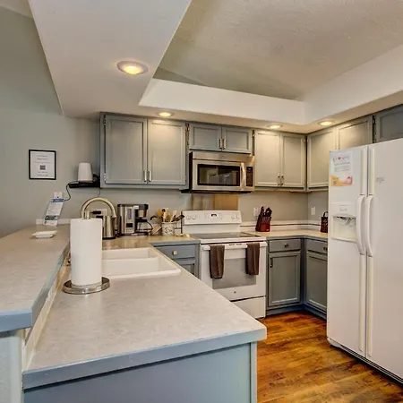 Hello Dolly: Cozy 3-Bed Retreat with Fireplace near Trails and River Eagle Exterior photo