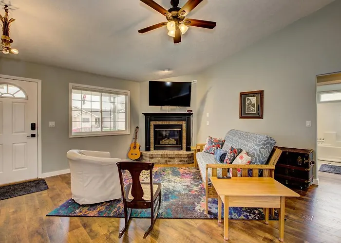 Hello Dolly! 3 Beds, 2 Bath, 2 Tv\'S, Fireplace, Quiet Neighborhood In Star, Id Minutes From Walking Trails And River Views